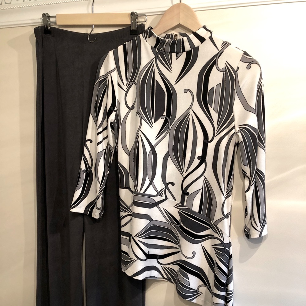 Chicos Travelers Set